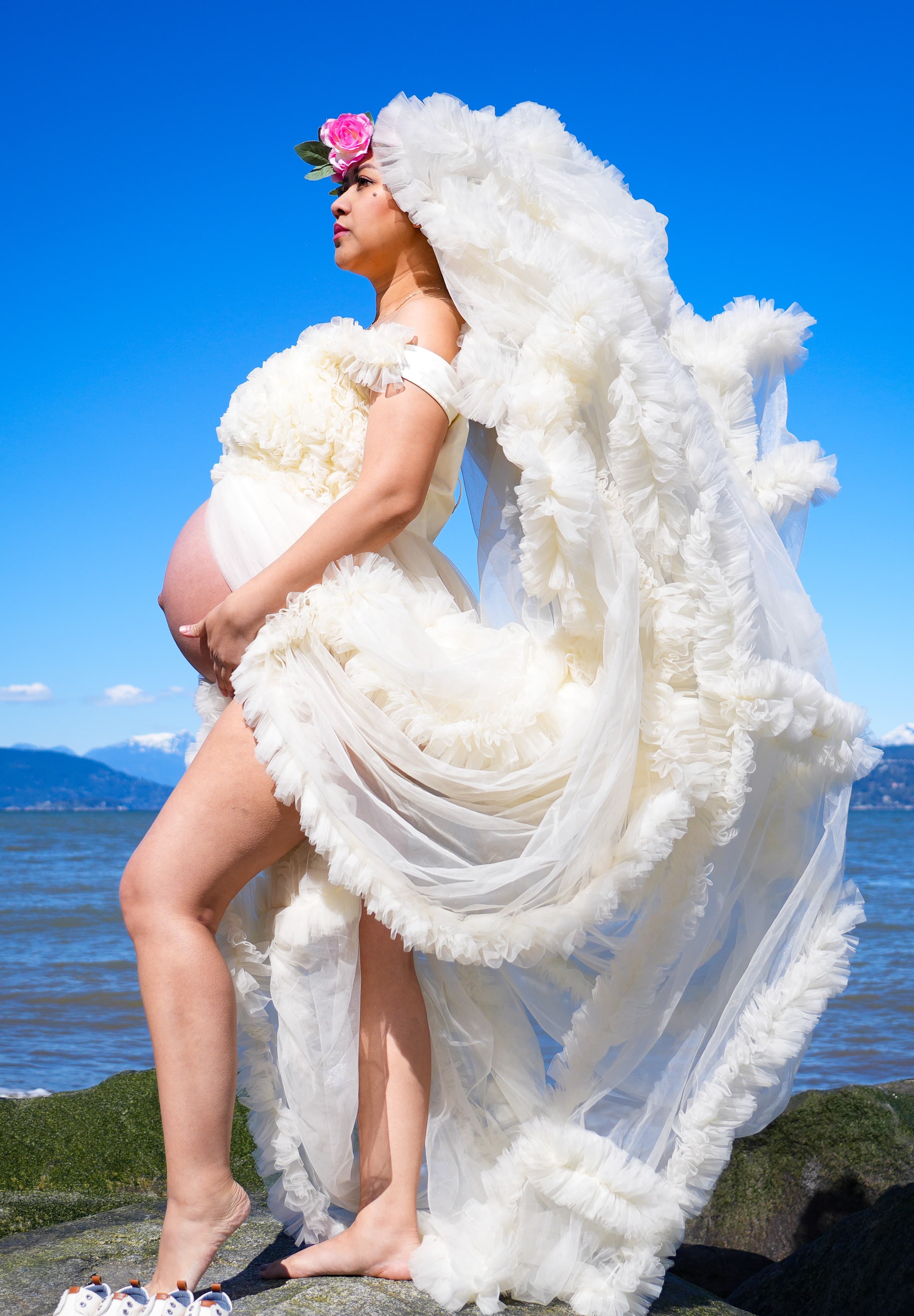 Coastal Maternity Light
